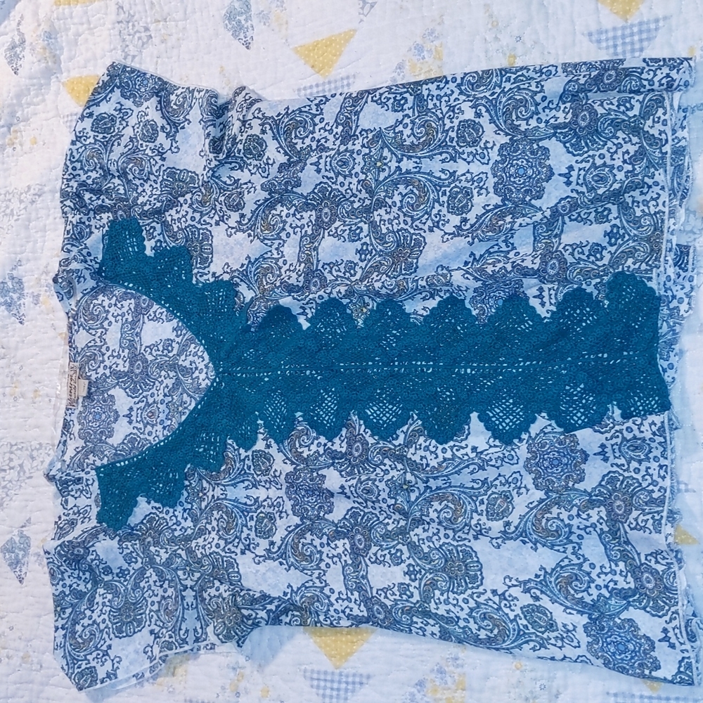 Patterned blouse like new 1X energē world wear